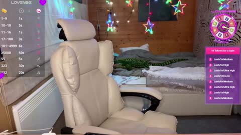 Queen of Pain online show from 01-19-25, 12:38