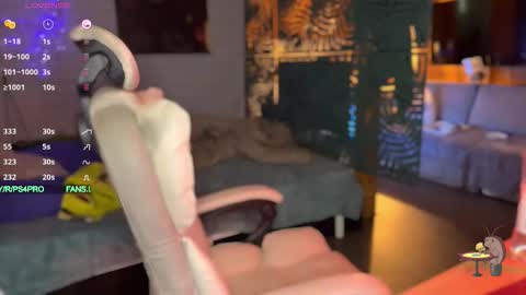 Snapshot of ps6pro chatting on 10-30-25, 02:13 Queen of Pain online show from 10-30-25, 02:13