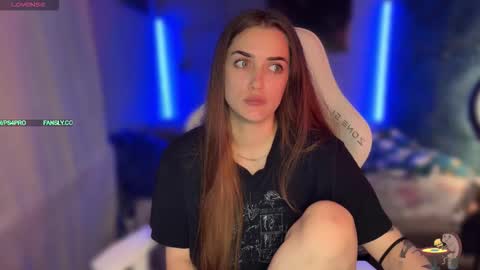 Snapshot of ps6pro chatting on 11-30-25, 04:49 Queen of Pain online show from 11-30-25, 04:49