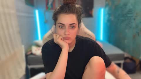 Queen of Pain online show from 03-04-26, 02:17