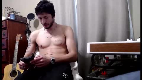 Snapshot of psilocipher chatting on 12-01-25, 10:15 Sk8wave online show from 12-01-25, 10:15