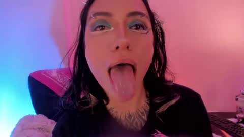 Snapshot of psychodoll_11 chatting on 05-30-26, 03:36 psycodoll online show from 05-30-26, 03:36