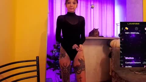 Snapshot of psyheya chatting on 01-07-25, 10:22 LUCY ----- online show from 01-07-25, 10:22