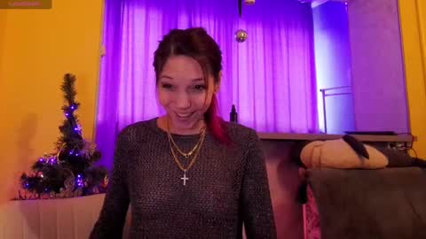 Snapshot of psyheya chatting on 01-08-25, 11:21 LUCY ----- online show from 01-08-25, 11:21