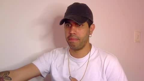Snapshot of puch16 chatting on 01-28-25, 01:29 Diego online show from 01-28-25, 01:29