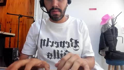 Snapshot of puch16 chatting on 03-01-25, 05:05 Diego online show from 03-01-25, 05:05