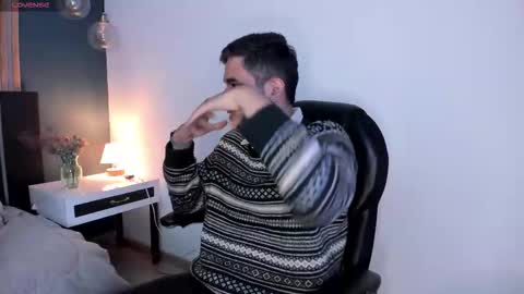 Snapshot of puch16 chatting on 10-20-25, 08:31 Diego online show from 10-20-25, 08:31