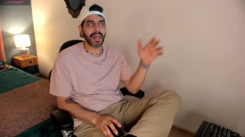 Snapshot of puch16 chatting on 02-23-26, 06:38 Diego online show from 02-23-26, 06:38