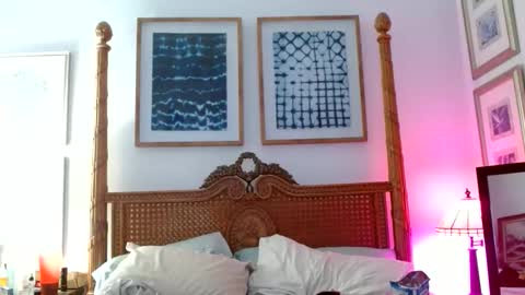 Snapshot of pufftpass chatting on 04-16-26, 10:16 pufftpass online show from 04-16-26, 10:16