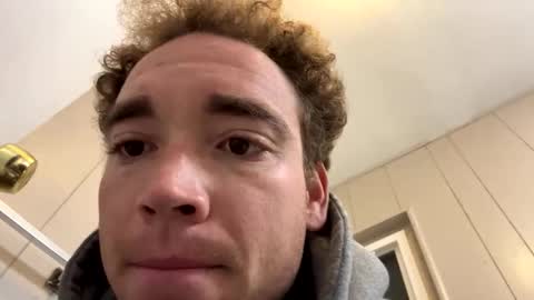 Snapshot of pufftropica chatting on 11-25-25, 08:25 pufftropica online show from 11-25-25, 08:25