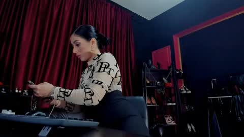 Snapshot of puffy_love chatting on 12-13-24, 06:38 MissPuffyLove online show from 12-13-24, 06:38