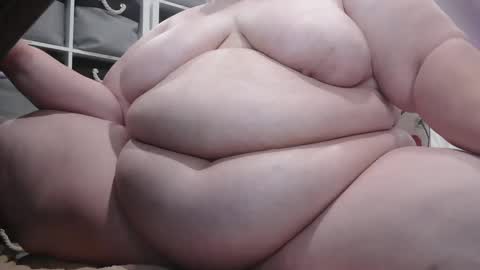 Snapshot of pugglelover chatting on 01-15-25, 02:56 Puggie - online show from 01-15-25, 02:56