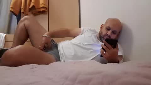 Snapshot of pulpdiction2 chatting on 12-09-24, 02:28 Pulp online show from 12-09-24, 02:28