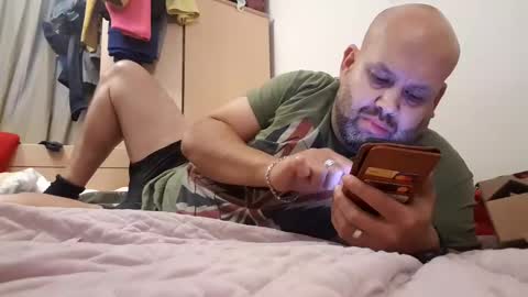 Snapshot of pulpdiction2 chatting on 12-17-24, 02:33 Pulp online show from 12-17-24, 02:33