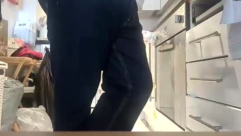 Snapshot of pulpdiction2 chatting on 11-25-25, 09:42 Pulp online show from 11-25-25, 09:42