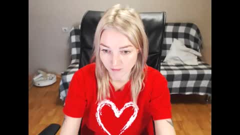 Snapshot of puma_ma chatting on 01-06-25, 03:51 Polly online show from 01-06-25, 03:51