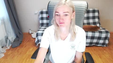 Snapshot of puma_ma chatting on 09-11-25, 04:45 Polly online show from 09-11-25, 04:45