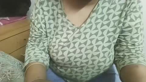 nutella online show from 11-22-25, 07:07