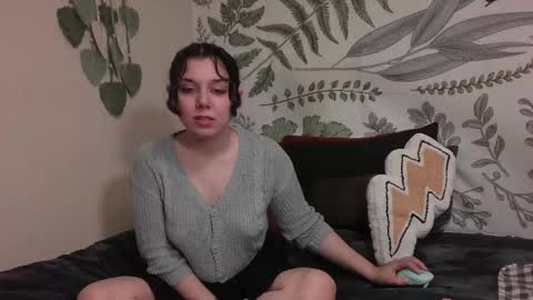 Snapshot of punkpuppy chatting on 02-20-25, 01:57 emmy online show from 02-20-25, 01:57