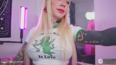 Snapshot of punkyfoxx chatting on 11-23-25, 02:50 punkyfoxx online show from 11-23-25, 02:50