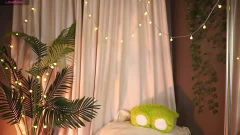 constant schedule Wednesday  Friday  Saturday  Sunday  The Rosemarie online show from 09-13-25, 05:40