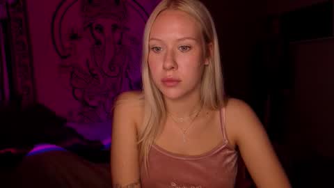 Snapshot of pureeangel chatting on 03-11-26, 07:31 Megan online show from 03-11-26, 07:31