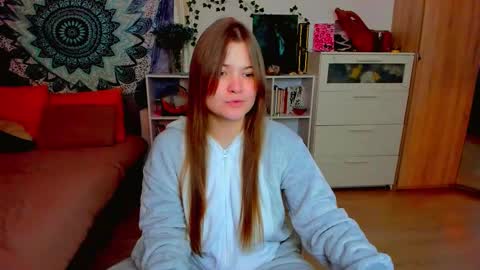 Miss Hanna online show from 11-22-25, 12:04