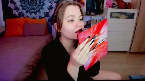 Miss Hanna online show from 12-01-25, 02:33