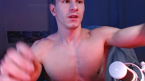 Snapshot of puremenshape chatting on 12-14-25, 03:23 puremenshape online show from 12-14-25, 03:23