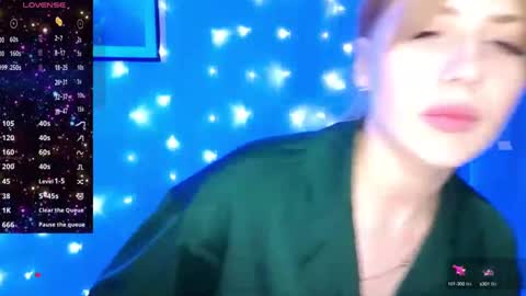 Snapshot of puremiraclealis chatting on 01-26-25, 05:23 Alicia online show from 01-26-25, 05:23