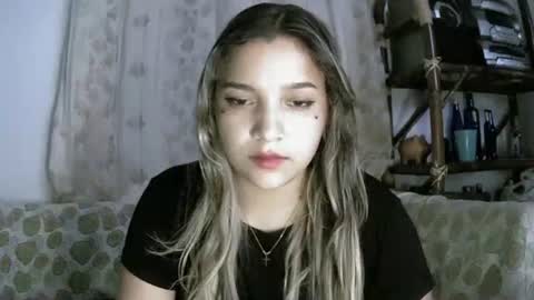 Lizzy online show from 04-22-26, 06:49