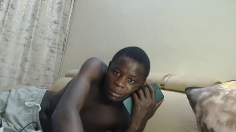 Snapshot of purple_hearts chatting on 10-19-25, 02:23 purple_hearts online show from 10-19-25, 02:23