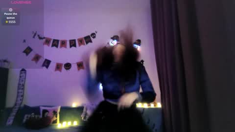 Snapshot of purplebutterfly1510 chatting on 10-30-25, 08:31 Katie online show from 10-30-25, 08:31