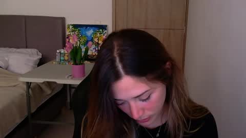 Snapshot of purpleluzzy chatting on 07-22-26, 05:27 Lizzy online show from 07-22-26, 05:27