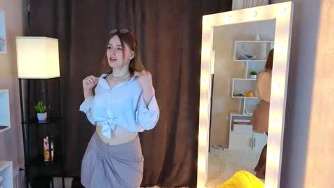 lola online show from 03-11-26, 02:28