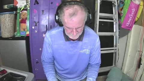 Snapshot of pussy_licker0127 chatting on 12-28-24, 01:39 Mark online show from 12-28-24, 01:39