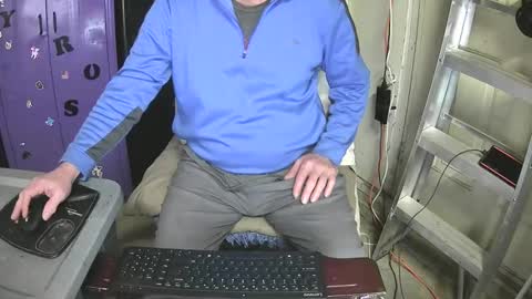 Snapshot of pussy_licker0127 chatting on 02-27-25, 04:32 Mark online show from 02-27-25, 04:32