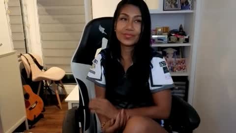 Snapshot of pussycash chatting on 09-22-25, 12:18 POCCA online show from 09-22-25, 12:18