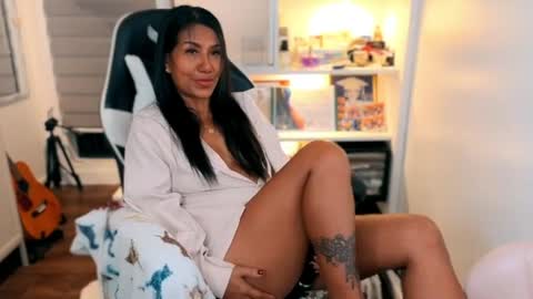 Snapshot of pussycash chatting on 09-29-25, 06:35 POCCA online show from 09-29-25, 06:35