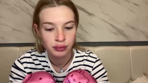 Lina online show from 02-10-26, 09:41