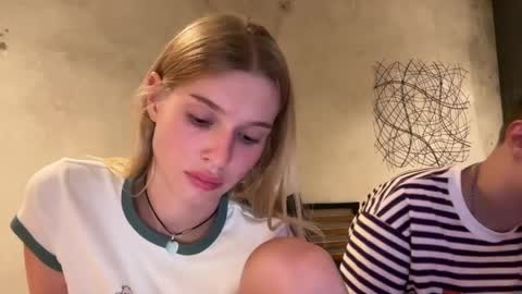 Lina online show from 03-25-26, 01:17