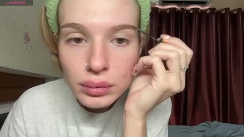 Lina online show from 04-13-26, 03:34