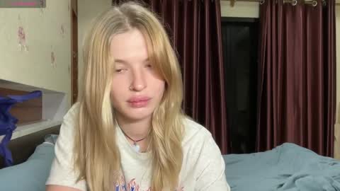 Lina online show from 04-25-26, 09:01