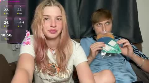 Snapshot of pussymoneywet chatting on 05-11-26, 05:43 Lina online show from 05-11-26, 05:43