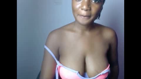 Snapshot of pussyxwetx chatting on 10-22-25, 06:18 pussyxwetx online show from 10-22-25, 06:18