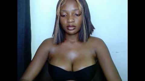 Snapshot of pussyxwetx chatting on 11-23-25, 08:30 pussyxwetx online show from 11-23-25, 08:30