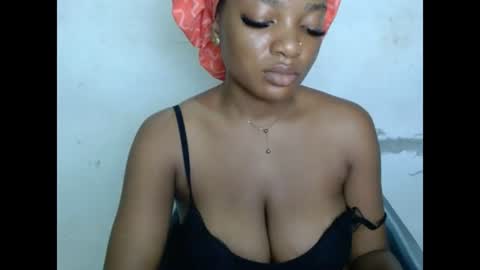 Snapshot of pussyxwetx chatting on 06-11-26, 12:32 pussyxwetx online show from 06-11-26, 12:32