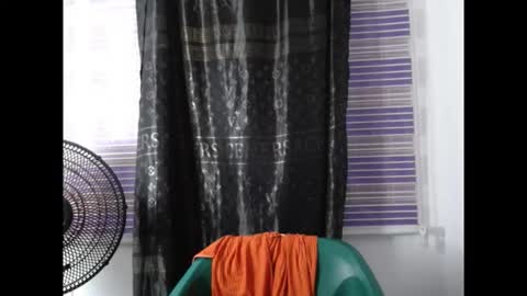 Snapshot of pussyxxjuice chatting on 10-25-25, 05:04 pussyxxjuice online show from 10-25-25, 05:04