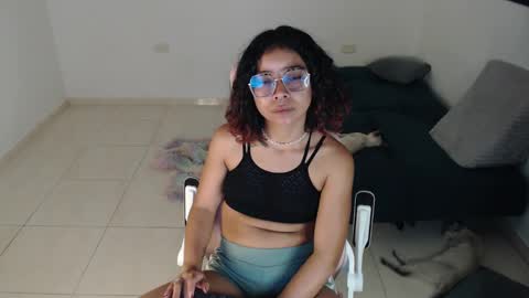 Snapshot of putakusan chatting on 12-21-24, 06:30 Izumi online show from 12-21-24, 06:30