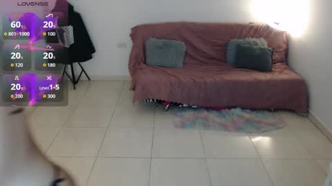 Snapshot of putakusan chatting on 10-06-25, 02:42 Izumi online show from 10-06-25, 02:42